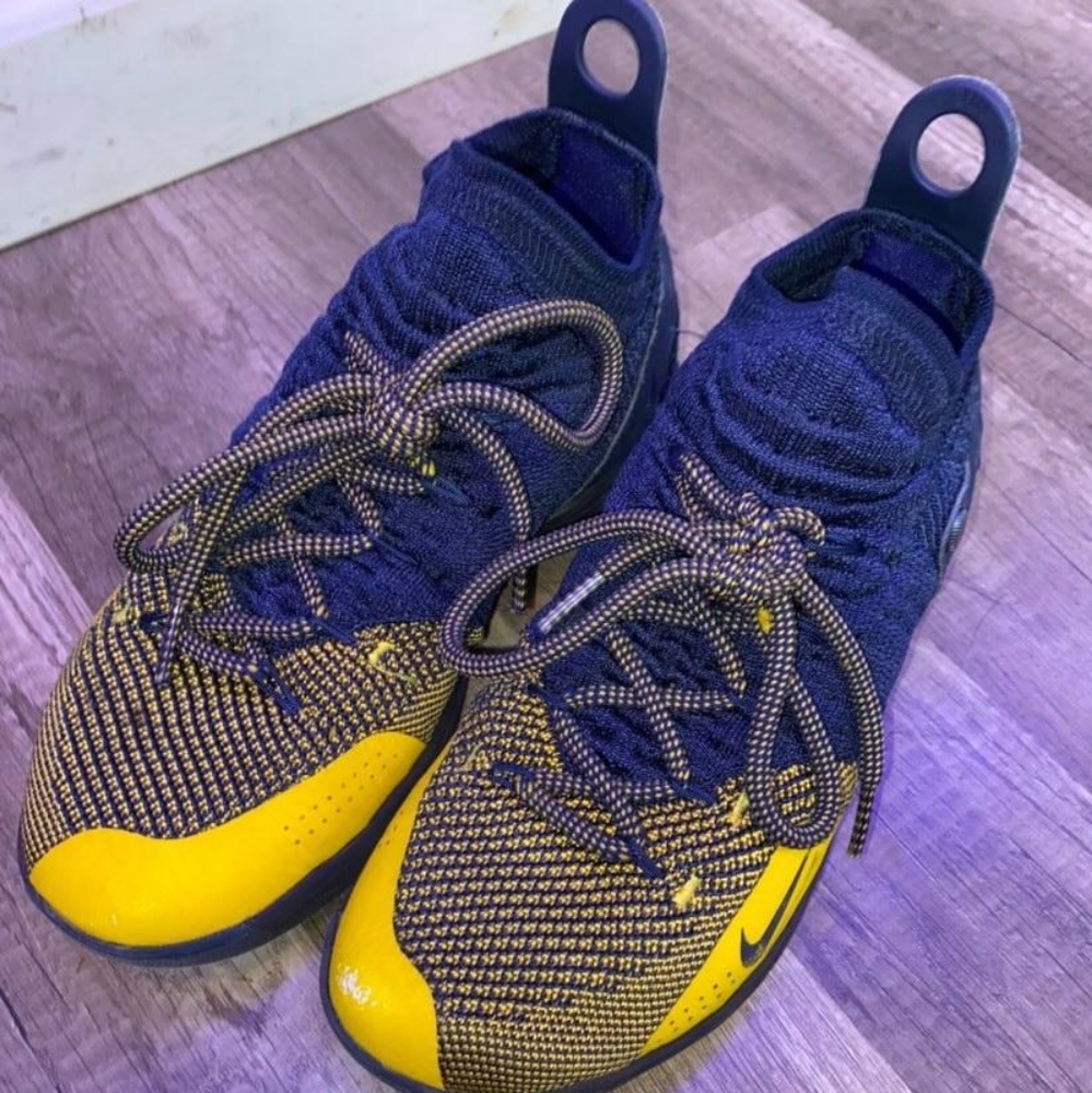Nike kd basketball shoes